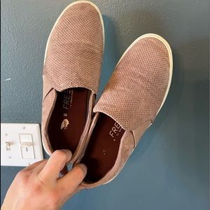 Dr. Schools slip on
